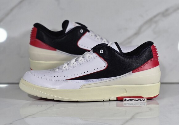 Nike Air Jordan RETRO 2 LOW CHICAGO TWIST Mens Size 9.5 | Women 11 NEW RARE og main image 5
